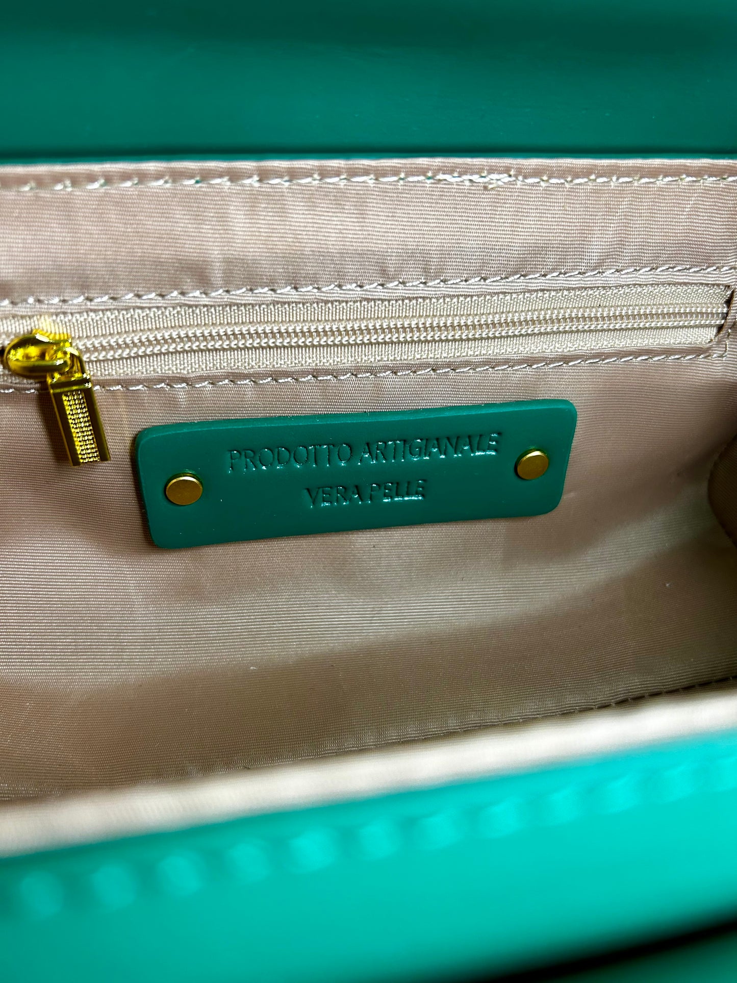 BORSA VANITY IN PELLE VERDE
