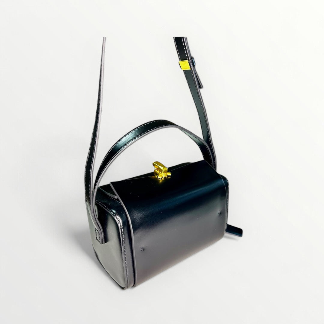 BORSA VANITY IN PELLE NERA