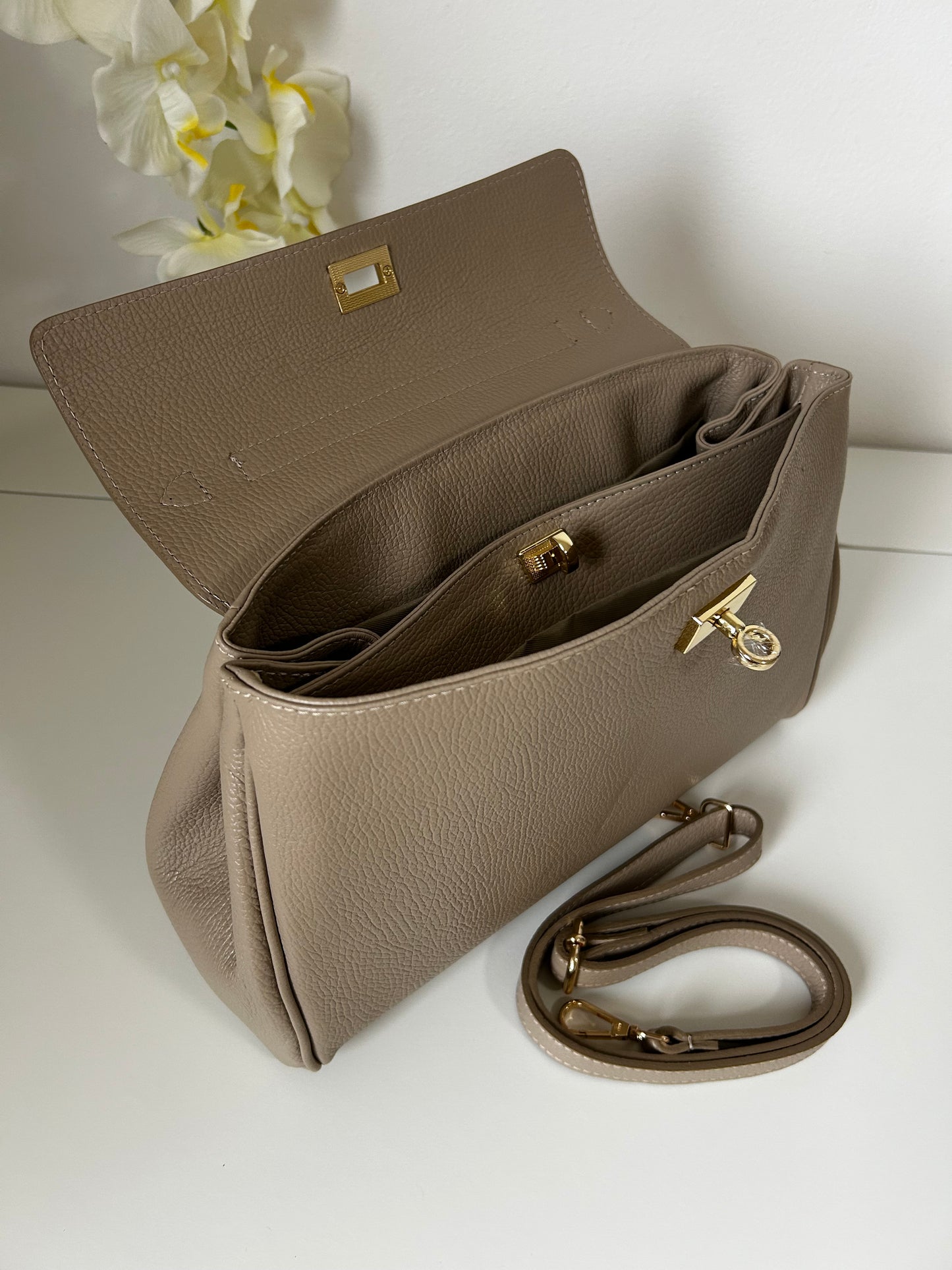 KIM IN PELLE TAUPE con Charm in omaggio