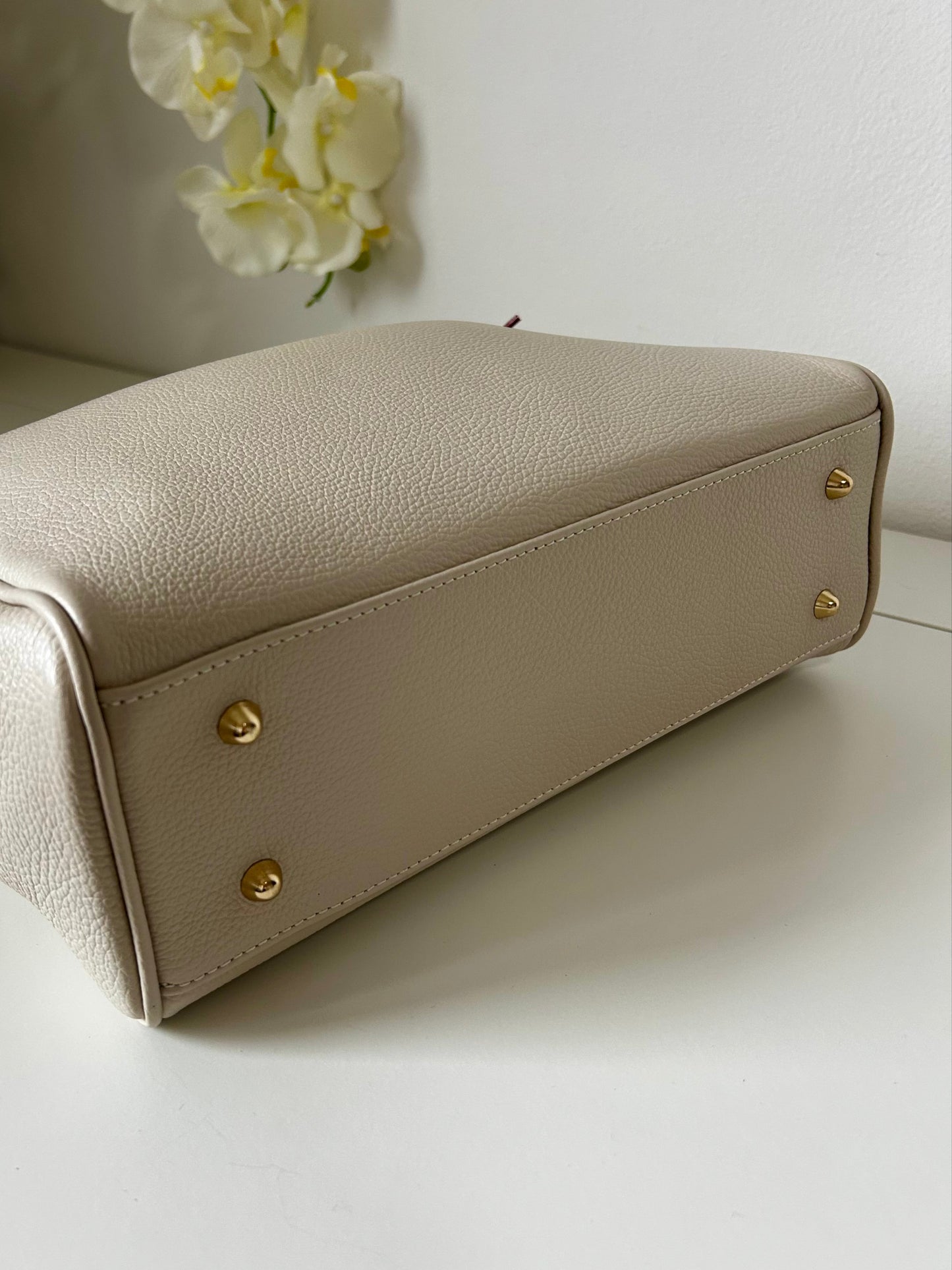 KIM IN PELLE BEIGE con Charm in omaggio