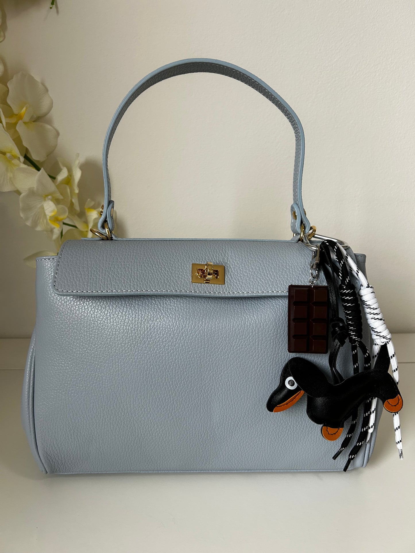 KIM IN PELLE AZZURRA con Charm in omaggio