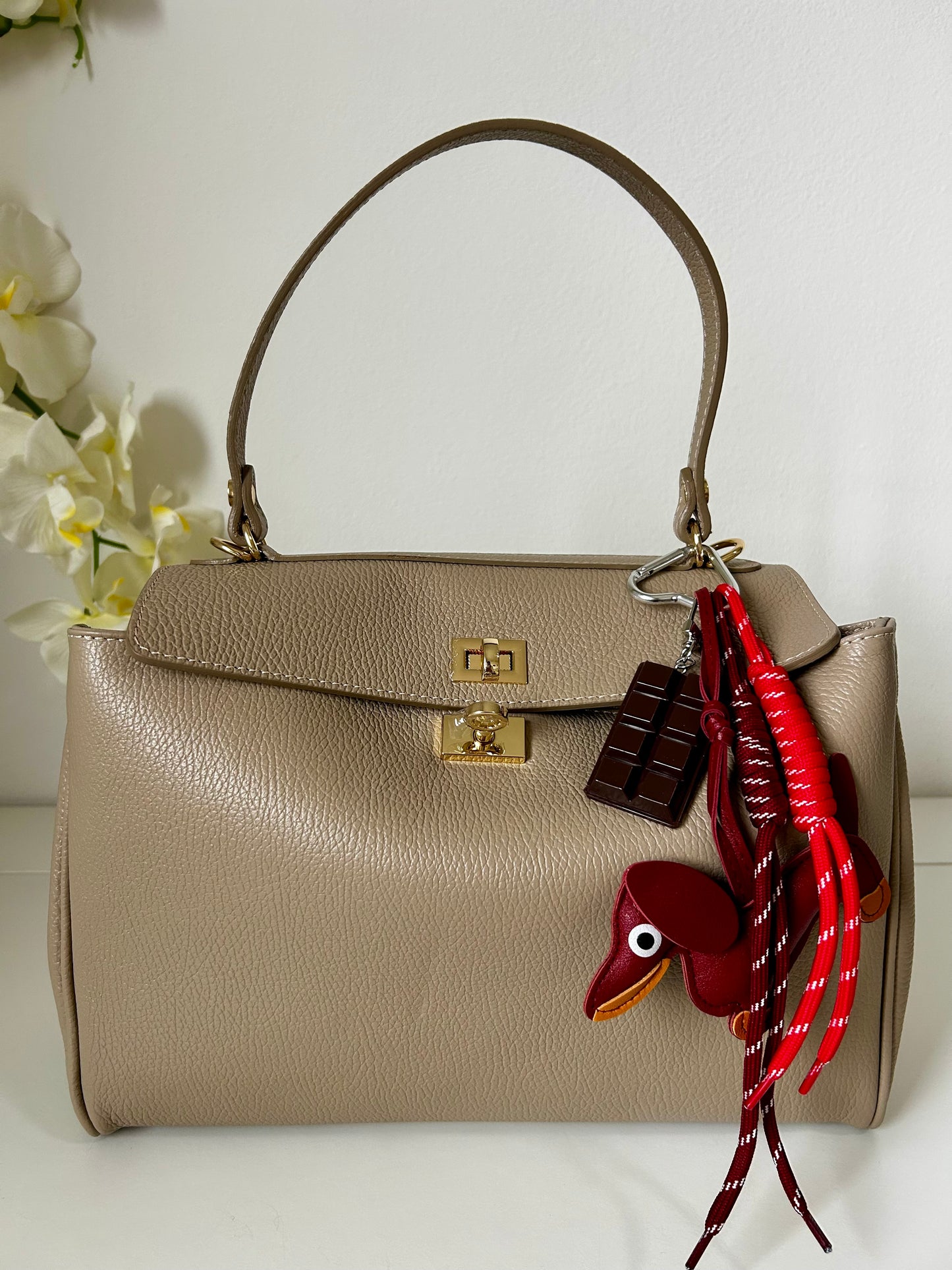 KIM IN PELLE TAUPE con Charm in omaggio