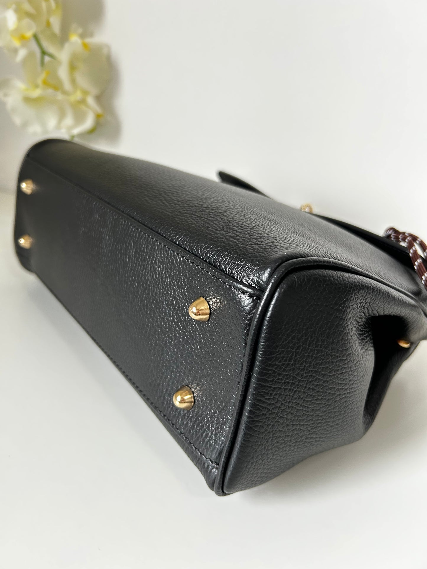 KIM IN PELLE NERA con Charm in omaggio