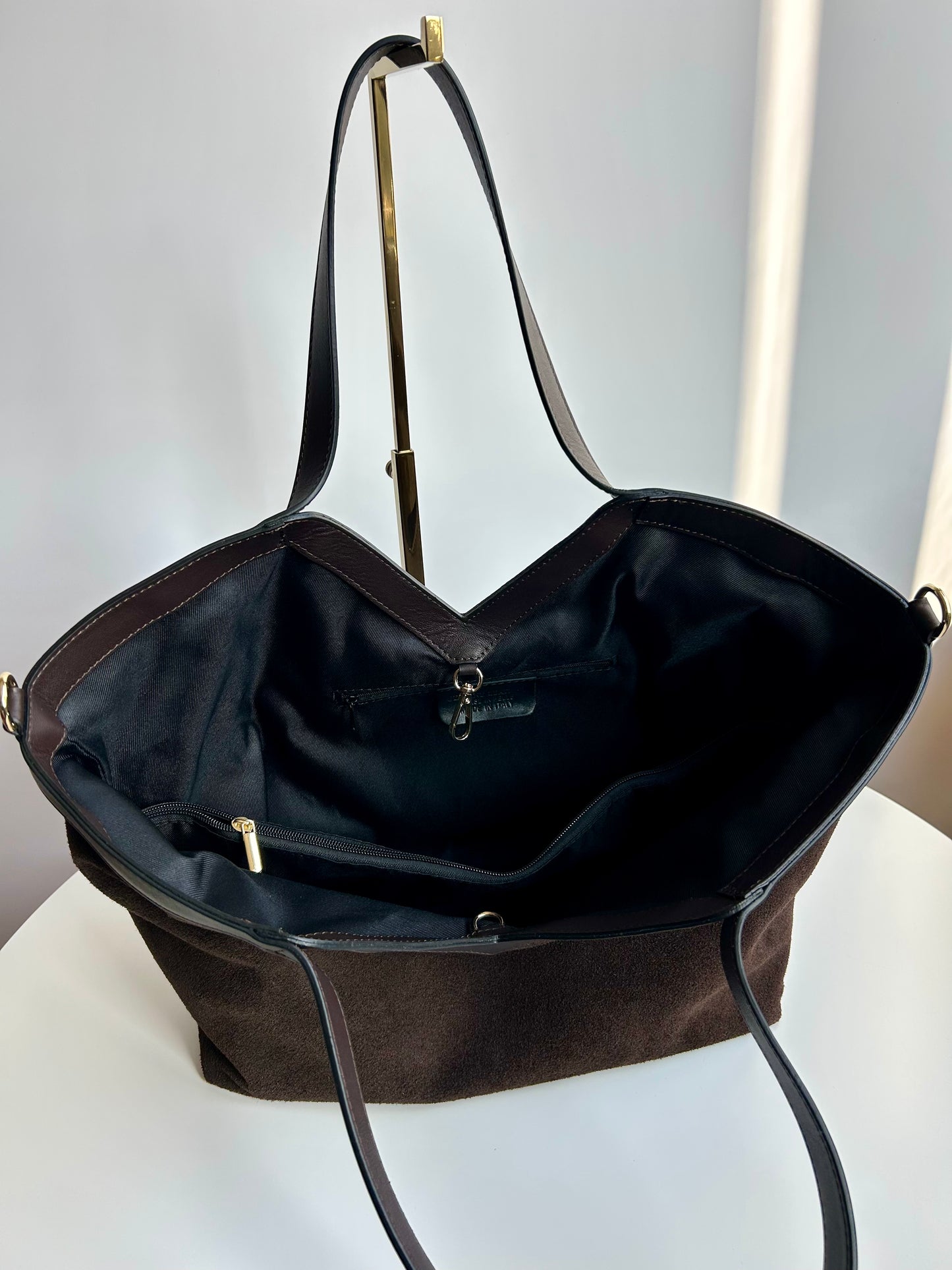 V SHOPPING BAG SUEDE- DARK BROWN