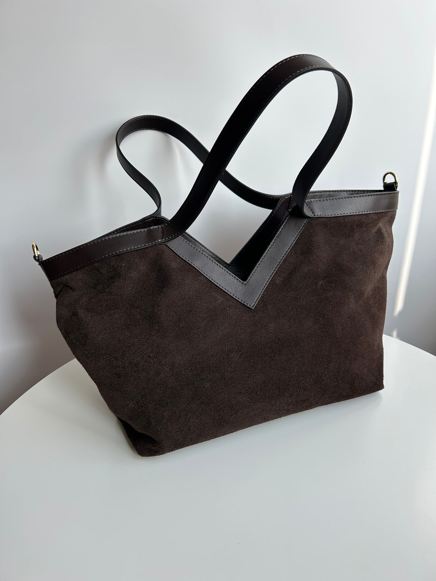 V SHOPPING BAG SUEDE- DARK BROWN