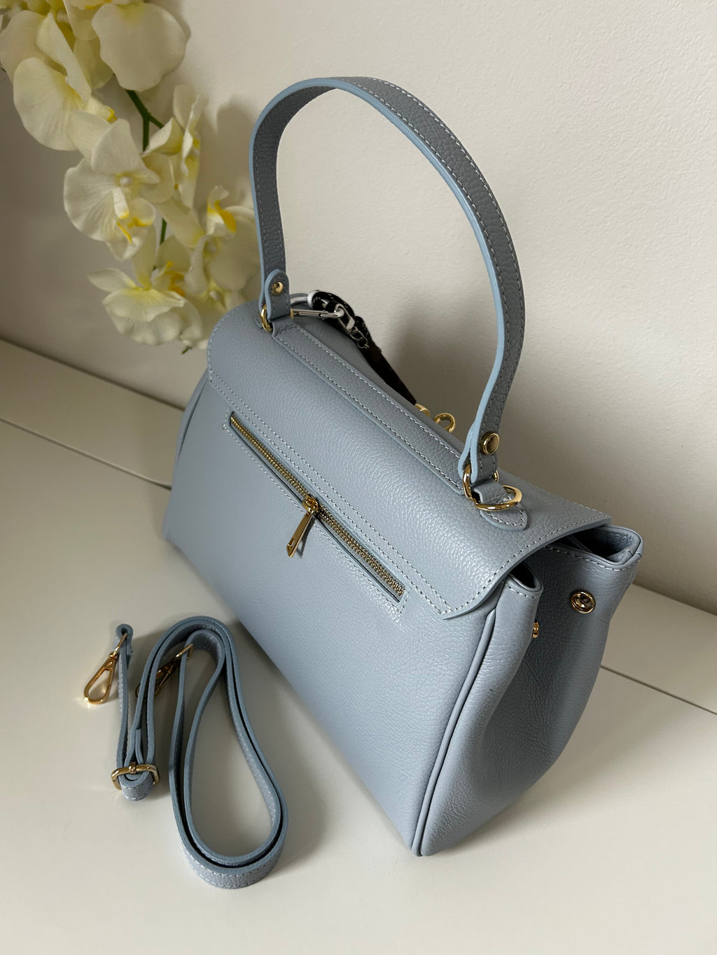 KIM IN PELLE AZZURRA con Charm