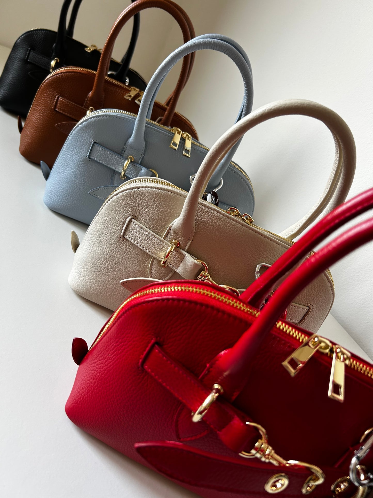 SIENNA in vera pelle