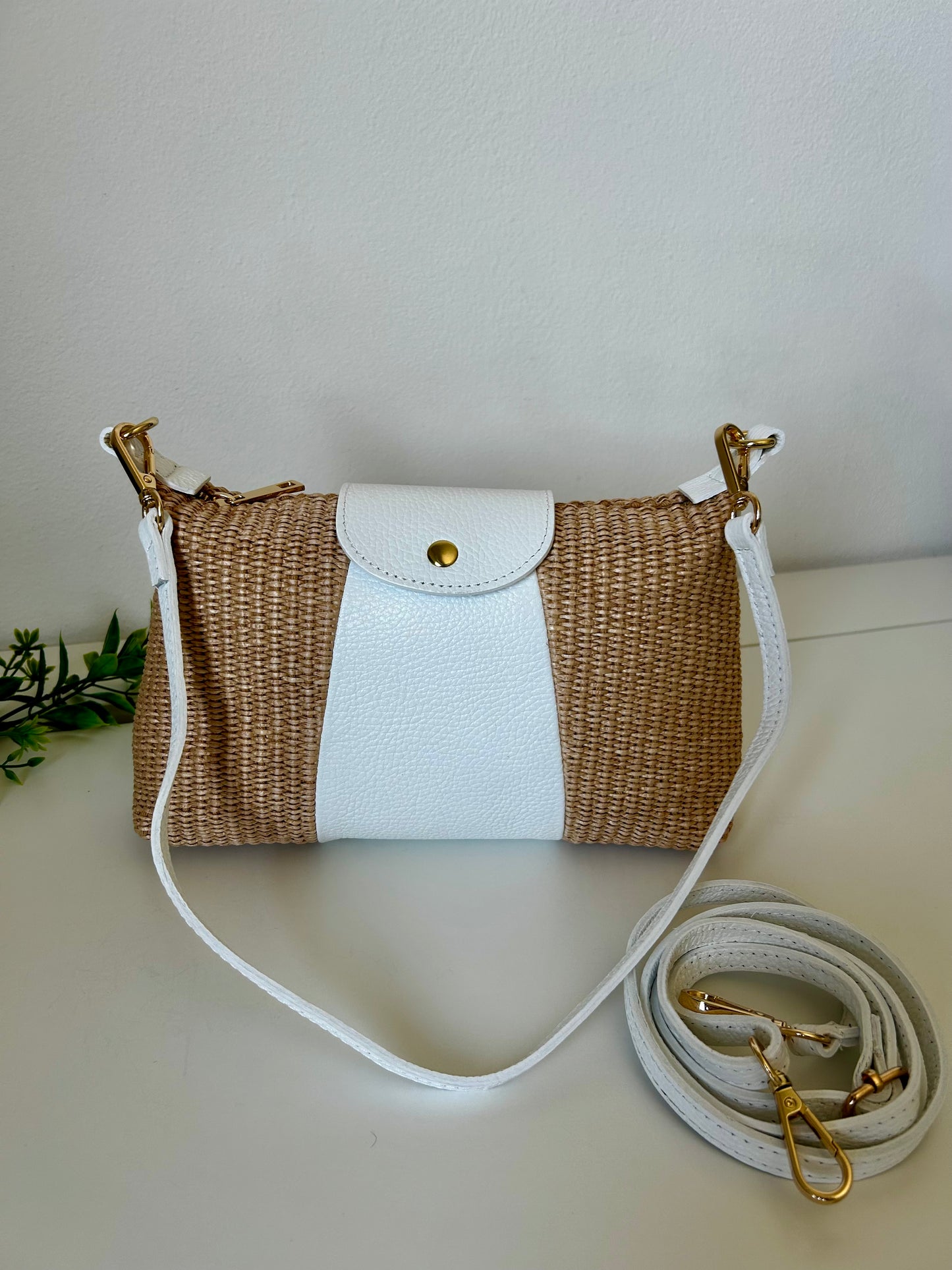 POCHETTE-vera pelle e rafia.