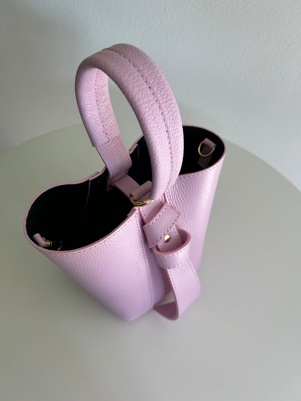 BORSA SECCHIELLO TWIST IN PELLE